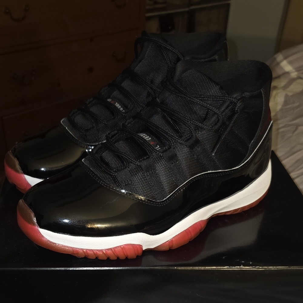 Jordan 11 Bred 2019 Mens Size 10.5 $125.00 Like New Incredible Condition